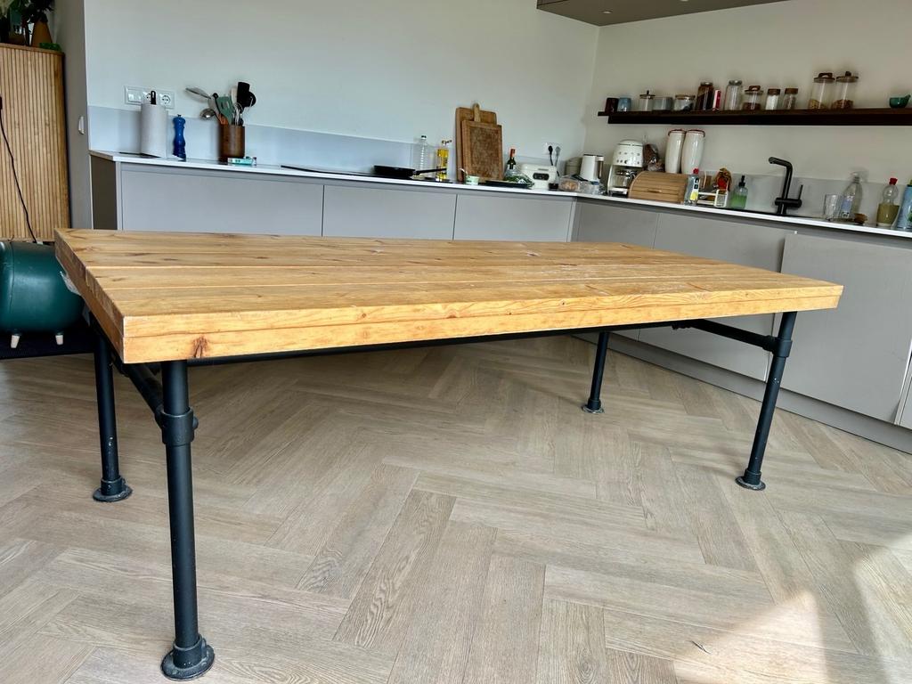 Robuuste eettafel met metalen poten 220x 100 cm, Ophalen, Gebruikt, 100 tot 150 cm, 200 cm of meer