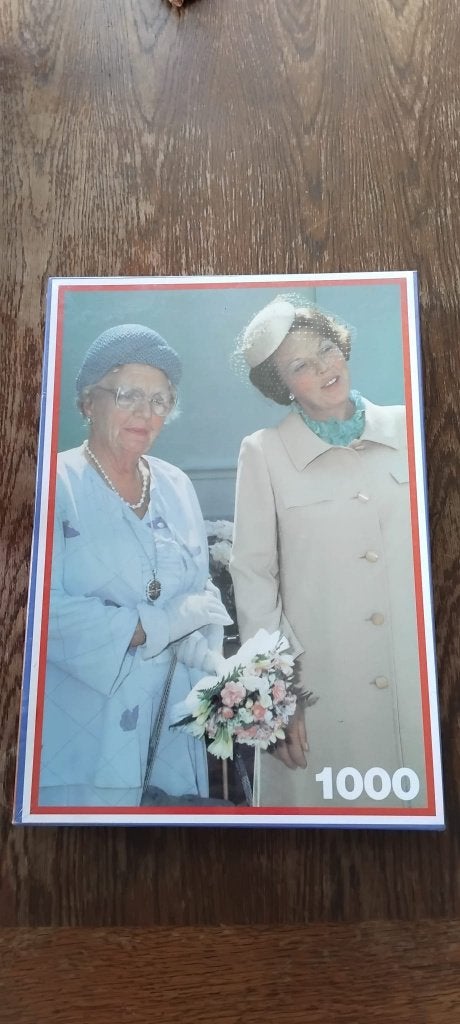 Puzzel Koninklijk Huis Juliana Beatrix 1000 stukjes, Verzamelen, Koninklijk Huis en Royalty, Ophalen, Zo goed als nieuw, Nederland