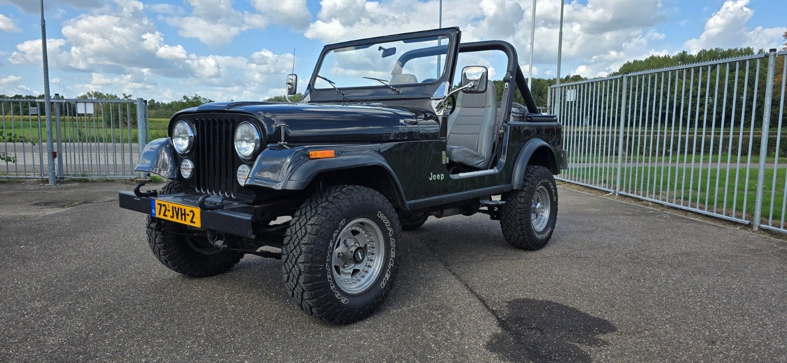 Jeep cj7 originele staat roestvrij alle inruil mogelijk, 121 pk, 4 stoelen, Zwart, 4181 cc