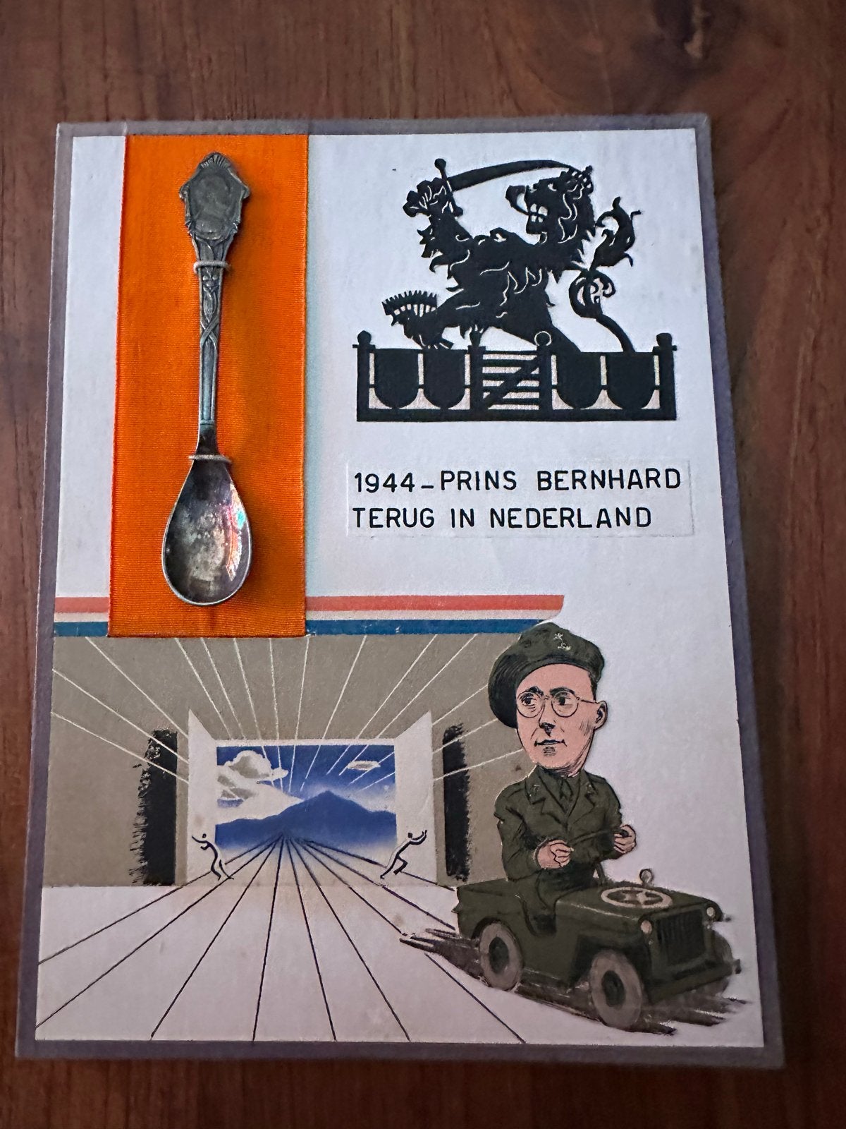 Prins Bernhard 1944 Herdenkingskaart met Lepeltje, Ophalen of Verzenden, Gebruikt, Nederland, Speld(je) of Lepel(tje)