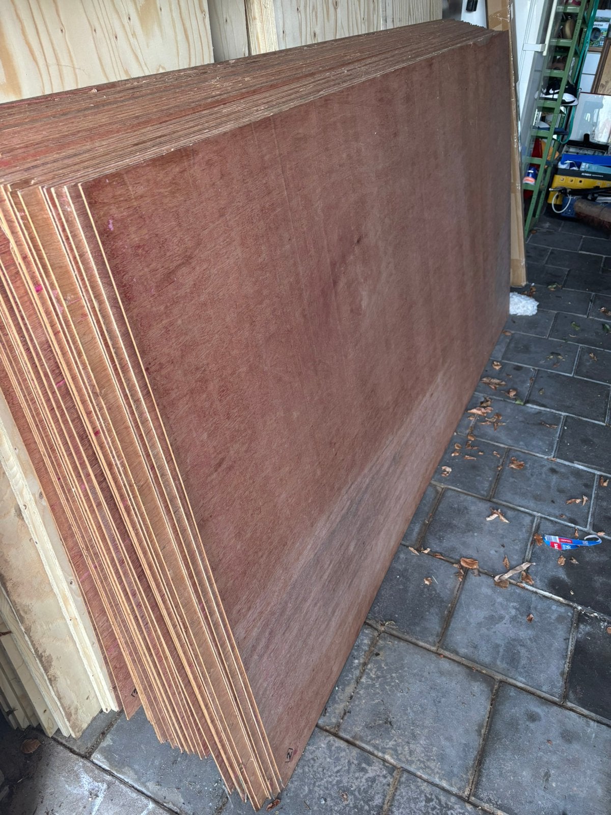 Partij meranti platen 68 stuks 244 cm bij 122 cm - 8 mm, Ophalen, Nieuw, Multiplex