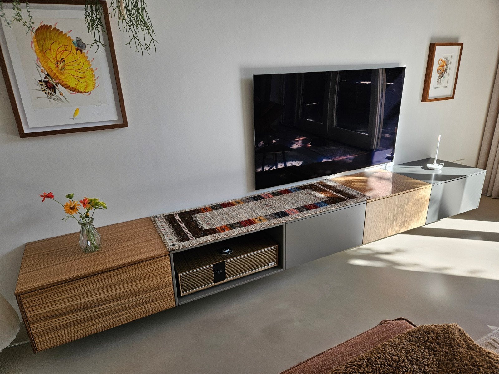 NONOO XS 13 ZWEVENDE ( TV) WANDKAST JAPANDI, Ophalen, 250 tot 300 cm, Met klep(pen), Zo goed als nieuw