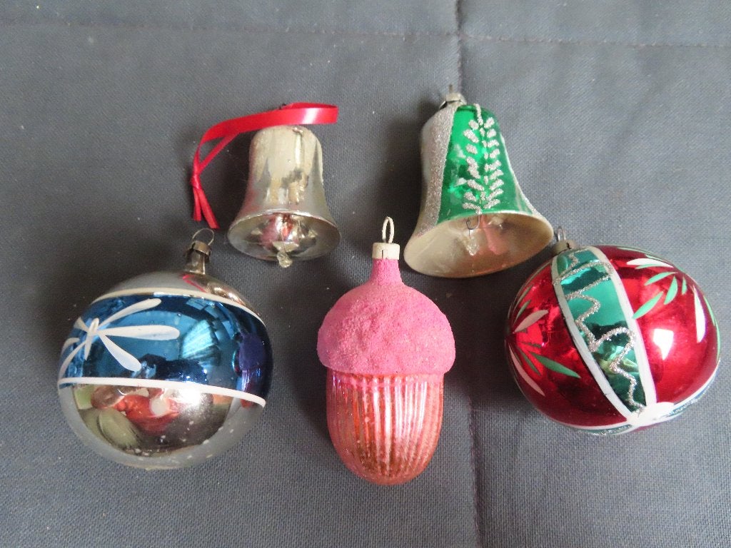 Kerst ballen Oude  waar onder 2 klokjes, Ophalen of Verzenden, Gebruikt