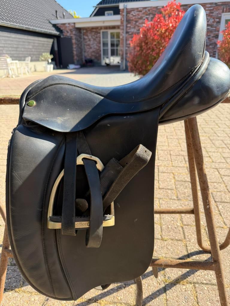 Hulsebos dressuurzadel paard, Dieren en Toebehoren, Paarden en Pony's | Zadels, Ophalen, Gebruikt, Dressuur