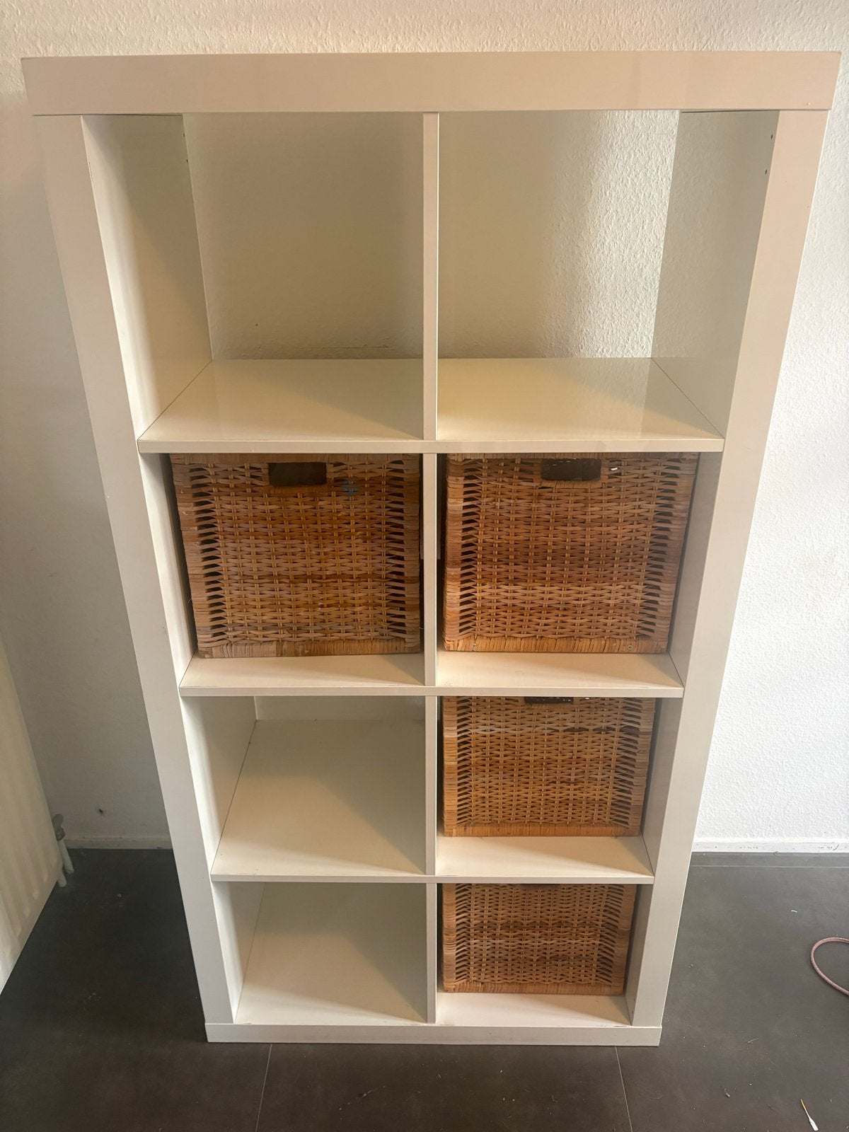 Ikea Witte vakkenkast met rieten manden, Met plank(en), Gebruikt, 150 tot 200 cm, 25 tot 50 cm