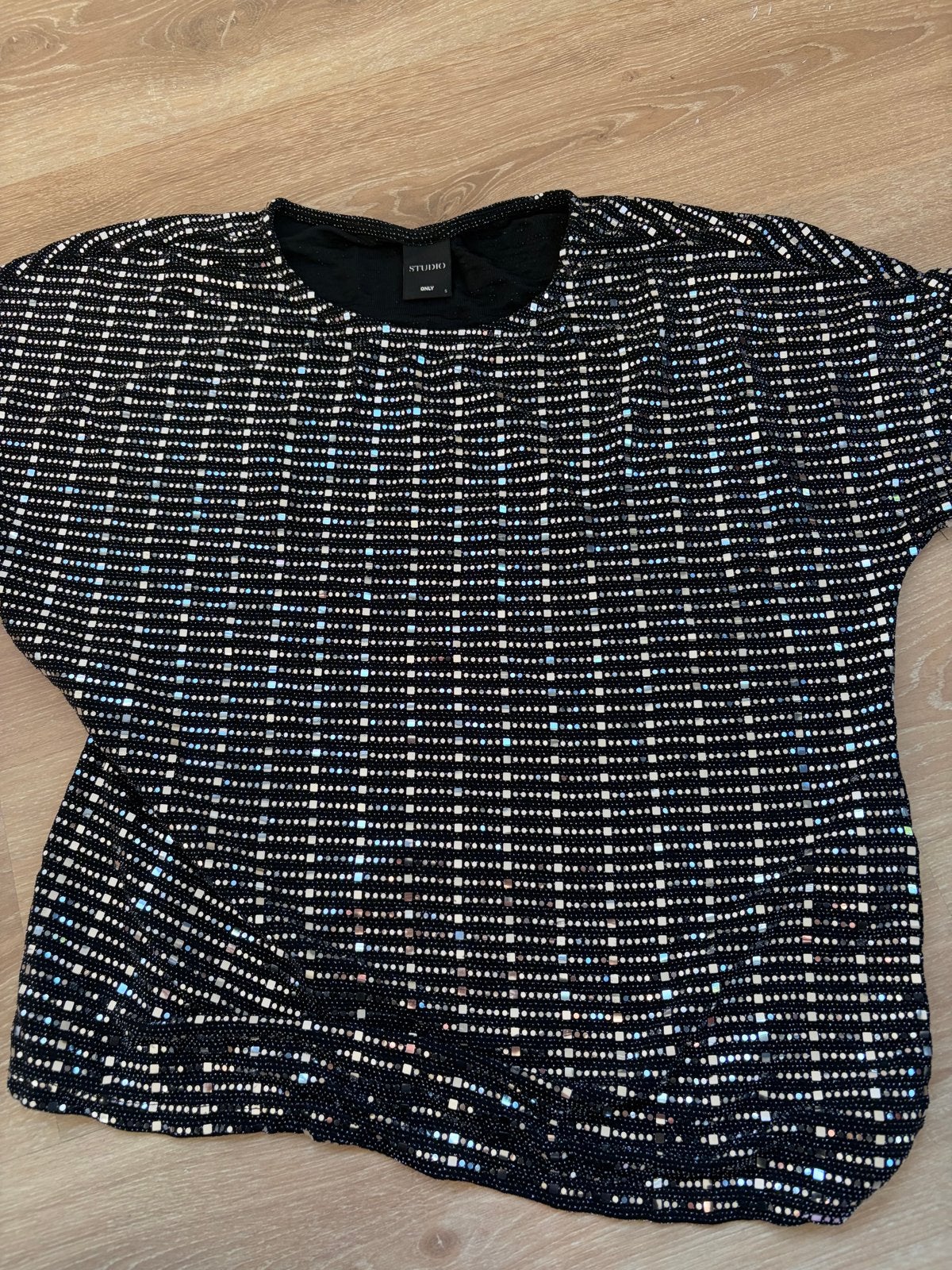 Studio Only Zwart Glitter Top Maat S, Kleding | Dames, T-shirts, Zo goed als nieuw, Maat 36 (S), Zwart, Korte mouw, Ophalen of Verzenden
