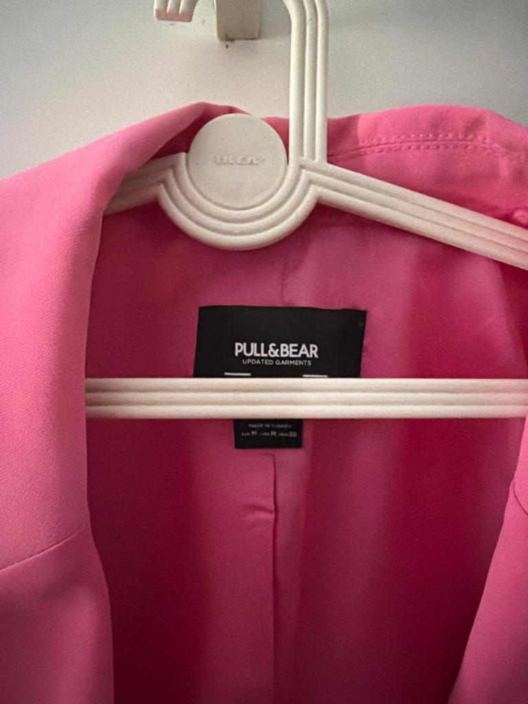 Roze blazer van Pull&Bear - Maat M, Maat 38/40 (M), Ophalen of Verzenden, Zo goed als nieuw, Jasje