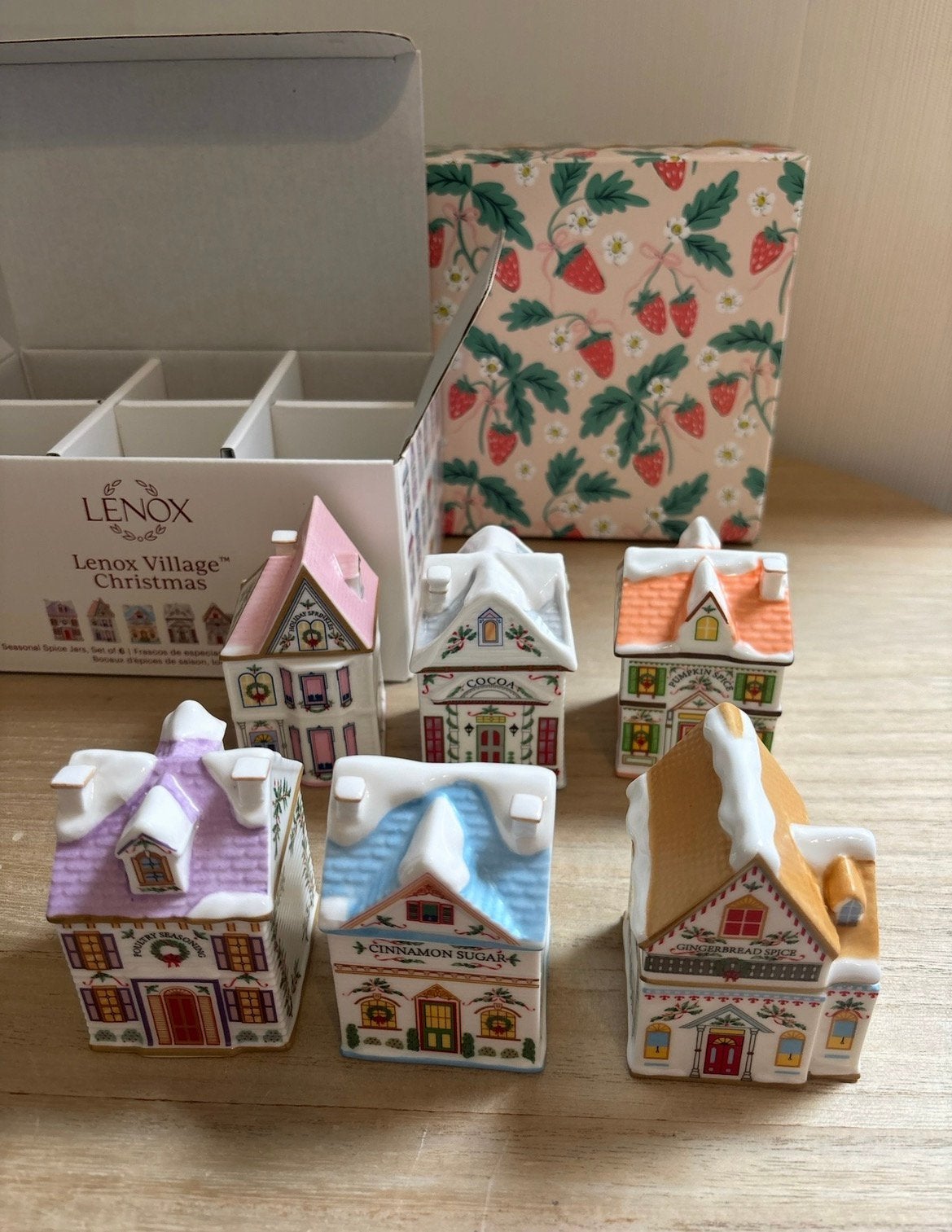 Lenox spice village christmas set nieuw!, Antiek en Kunst, Ophalen of Verzenden