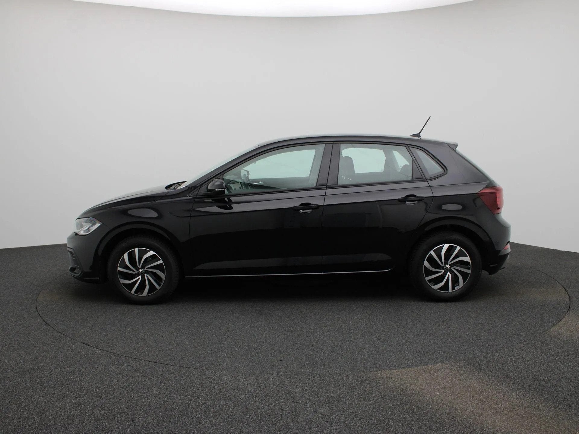 Volkswagen Polo 1.0 TSI Life Business 95 PK| (bj 2022), Gebruikt, Origineel Nederlands, Bedrijf, 19 km/l