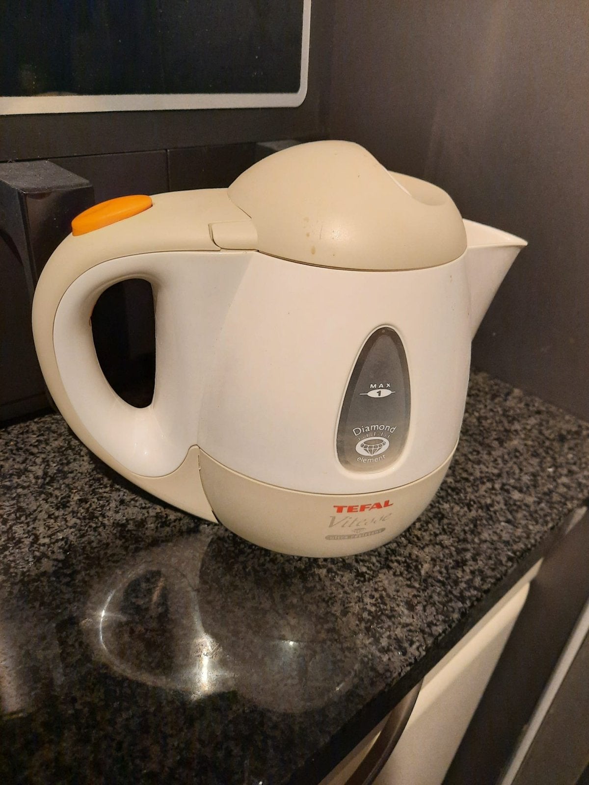 Nette tefal vitesse waterkoker wit, 1 tot 2 liter, Ophalen, Zo goed als nieuw