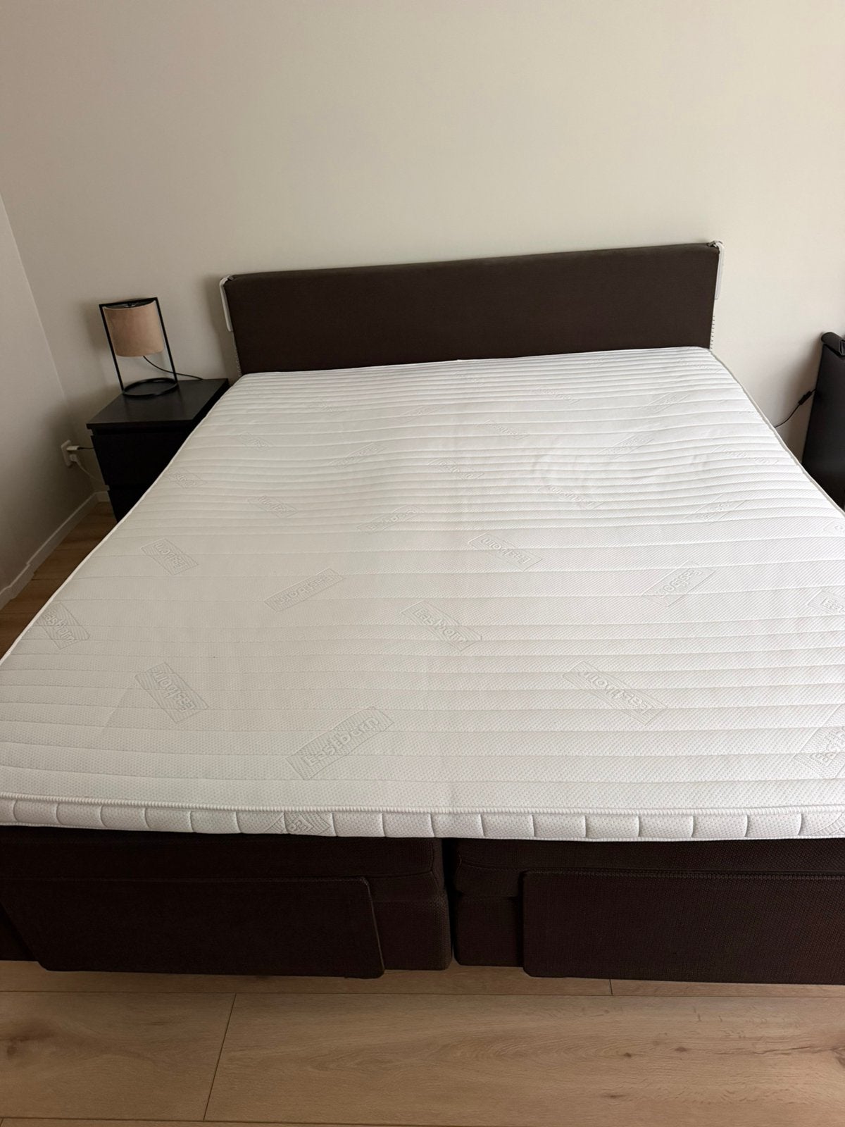 Eastborn boxspring, Ophalen, Gebruikt, Bruin, Tweepersoons