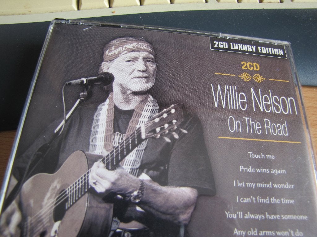 cd Willie Nelson Luxury edition., Cd's en Dvd's, Cd's | Country en Western, Ophalen of Verzenden, Zo goed als nieuw, Overige typen