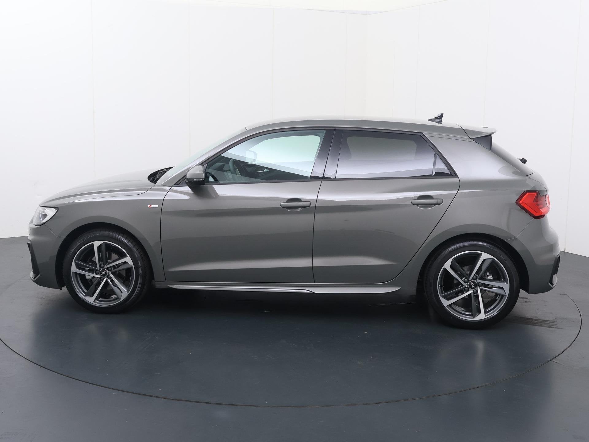 Audi A1 Sportback 35 TFSI S edition | 150 PK | Automaat | Ad, Auto's, Audi, 12 maanden, 4 cilinders, Leder en Stof, Bedrijf