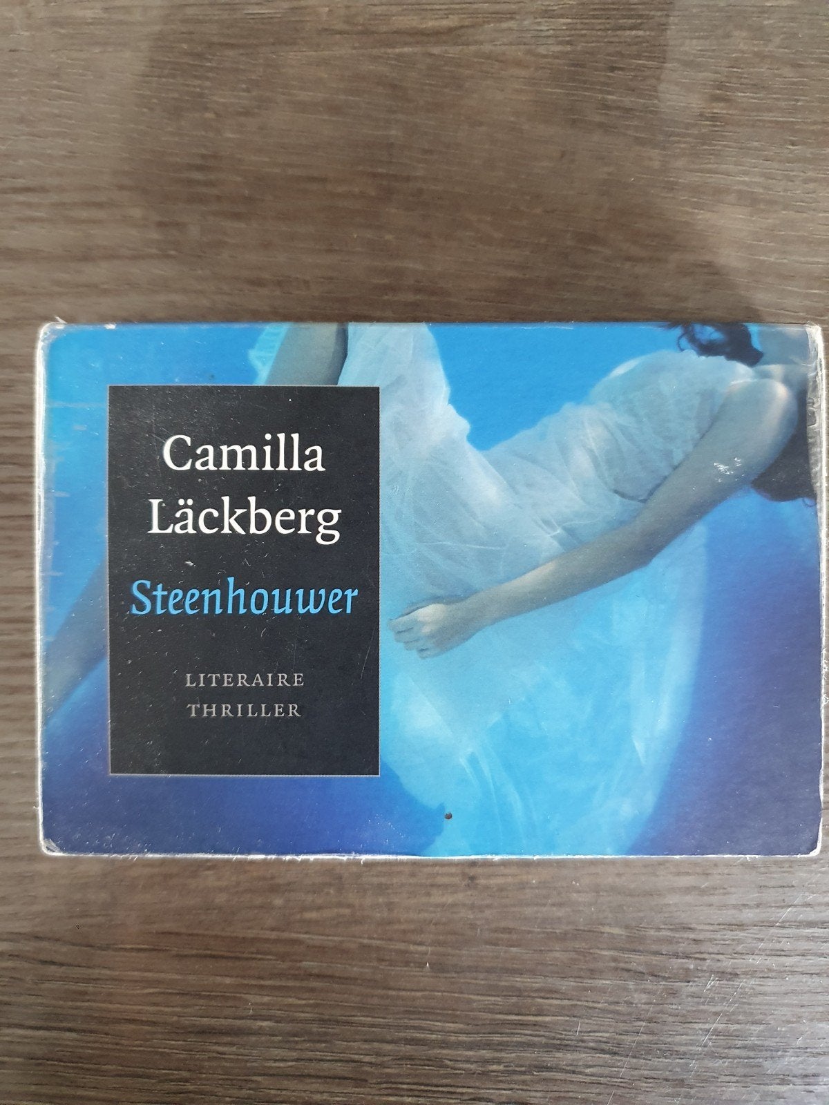 Camilla Läckberg - Steenhouwer dwarsligger, Ophalen of Verzenden, Gelezen, Camilla Läckberg