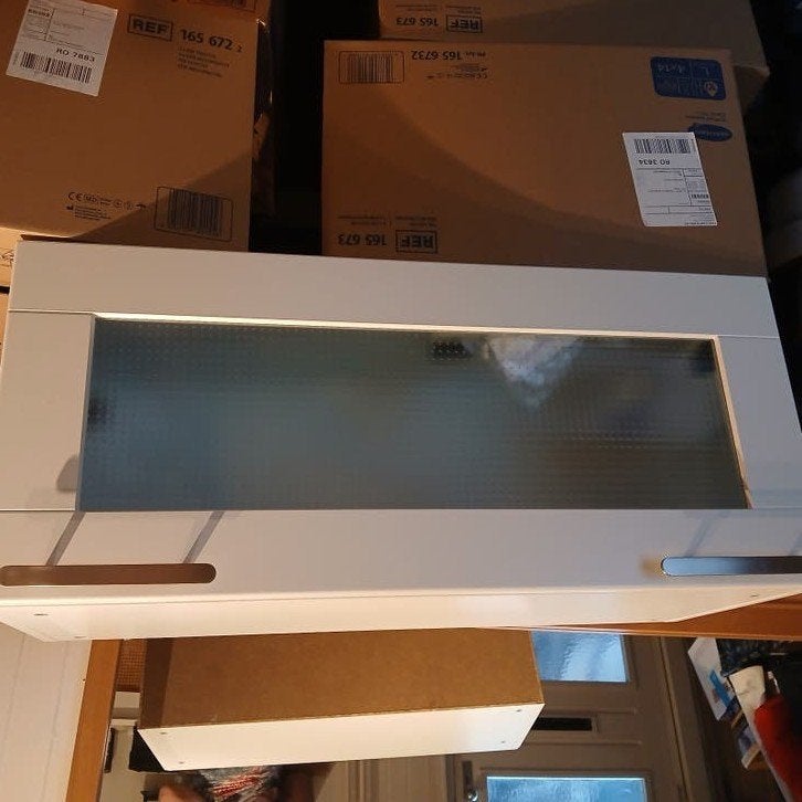 Witte Ikea keukenkast met glazen deur, Ophalen, Zo goed als nieuw