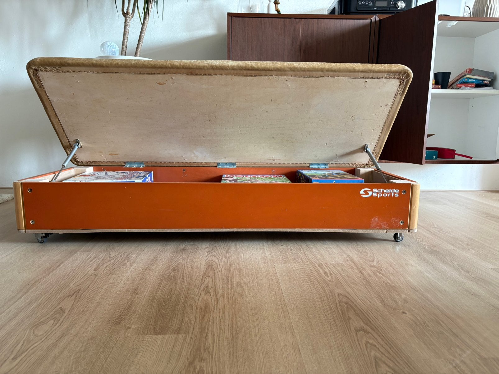 Speelgoed kist / schoenenkist gemaakt van oude gymkast, Ophalen of Verzenden