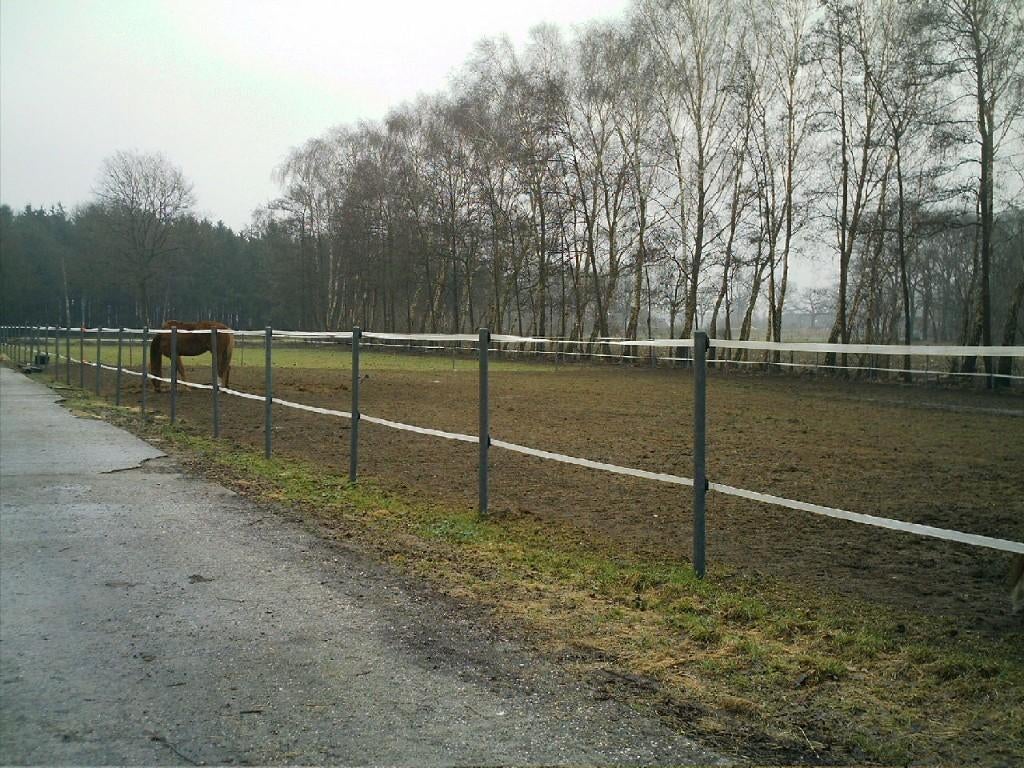 weidepalen kunststof, Stalling