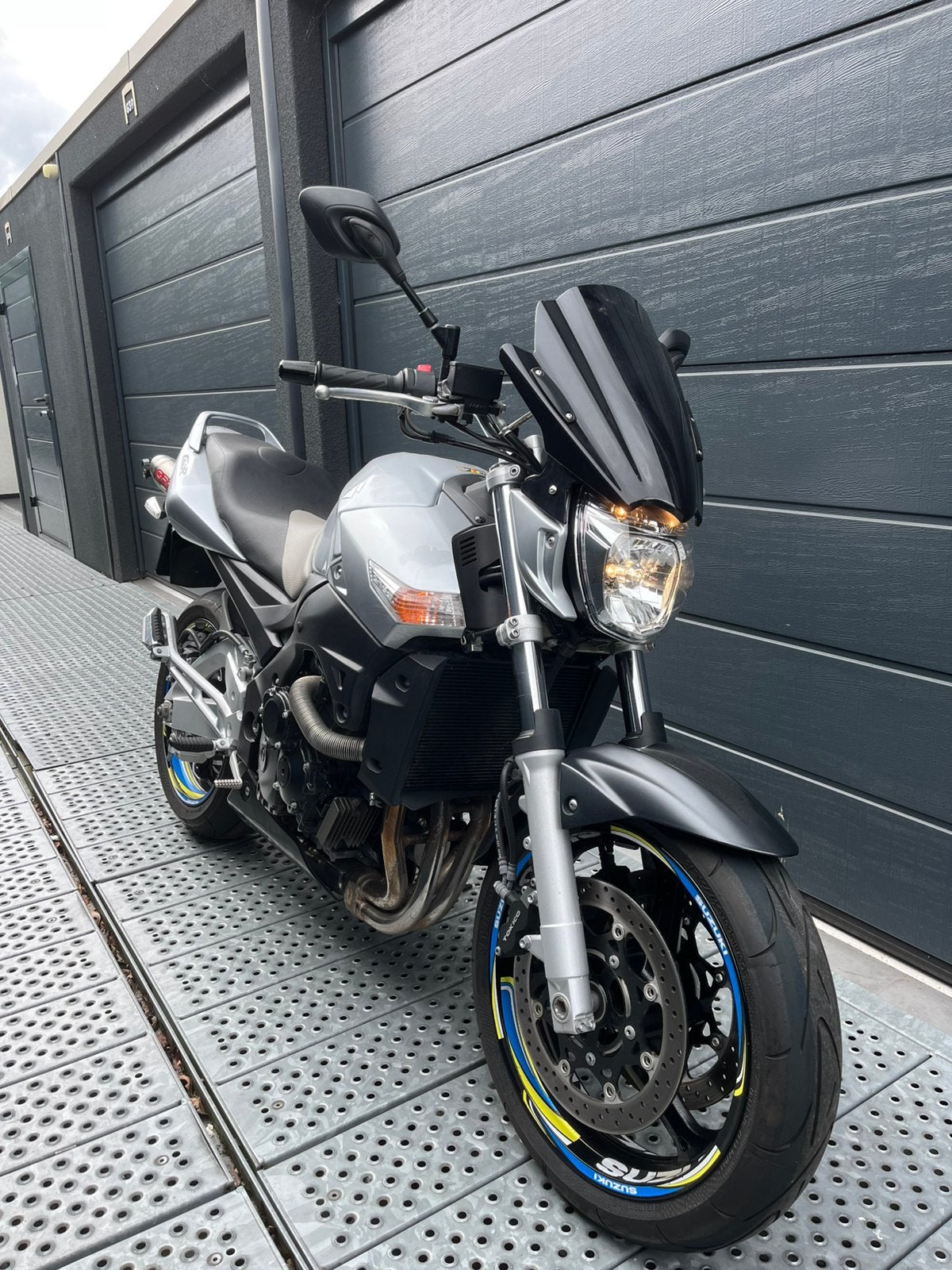 Suzuki gsr 600 lage kilometerstand!, Sportuitlaat, Occasion, 4 cilinders, Motorrijbewijs A