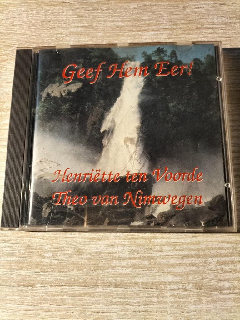 Henriette & Theo - geef hem eer, Ophalen of Verzenden