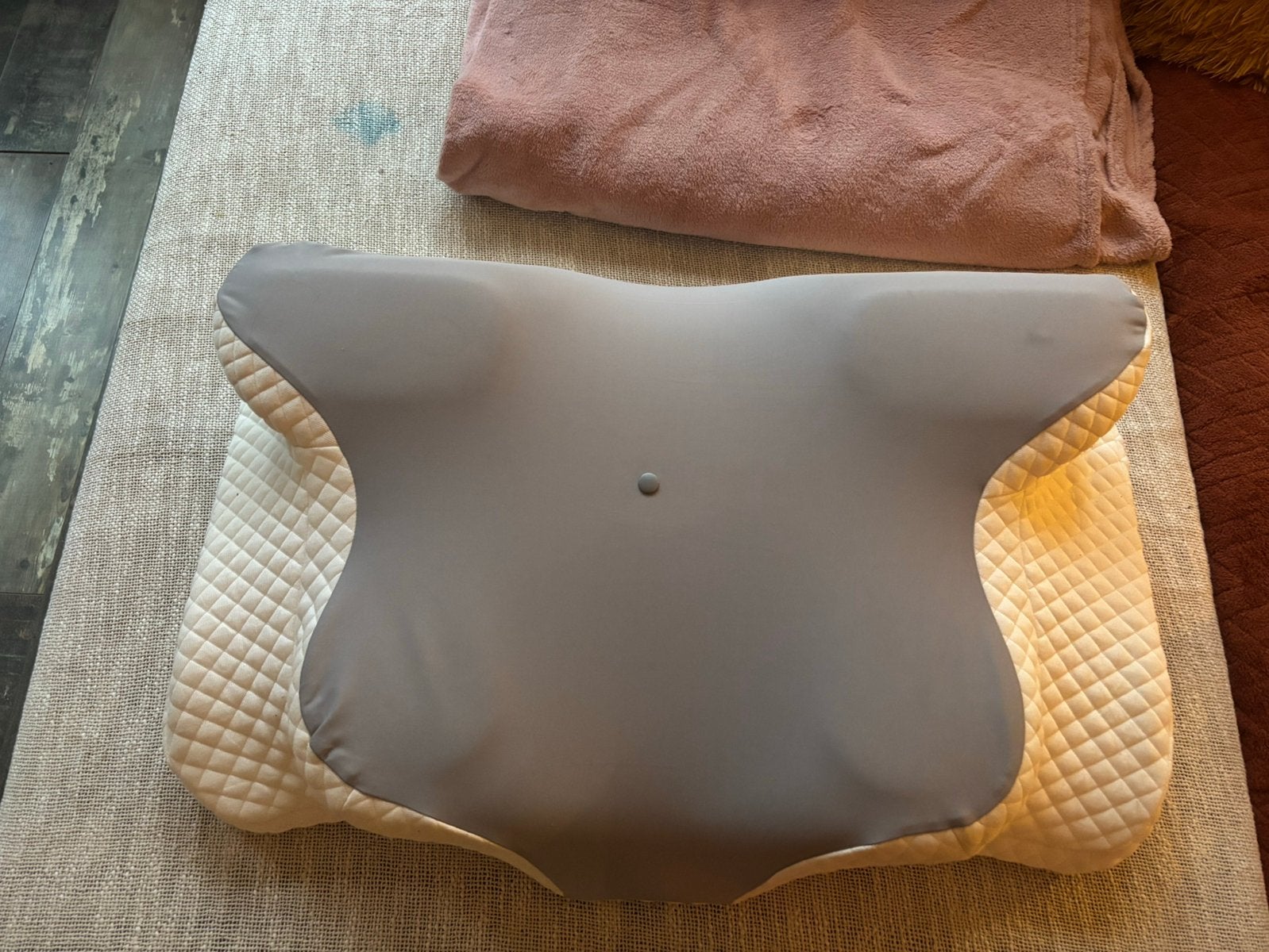 Orthopaedic ergonomic pillow, Ophalen, Zo goed als nieuw, Eenpersoons, Hout
