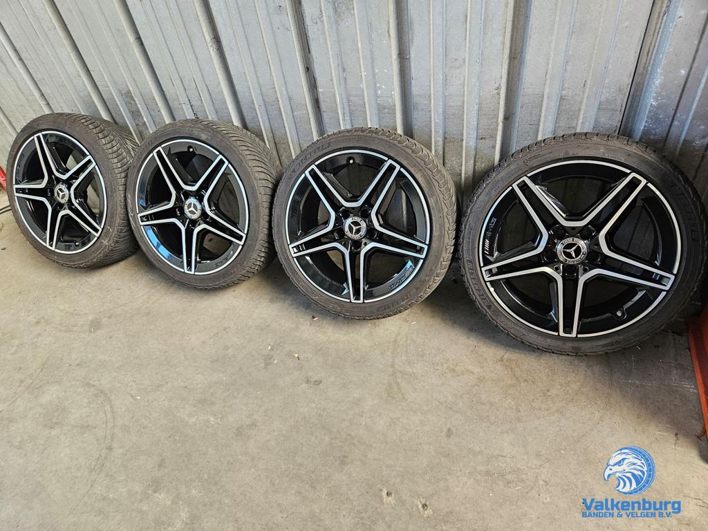 6mm! Originele Mercedes A35 W177 AMG 4Matic 18 inch zwarte v