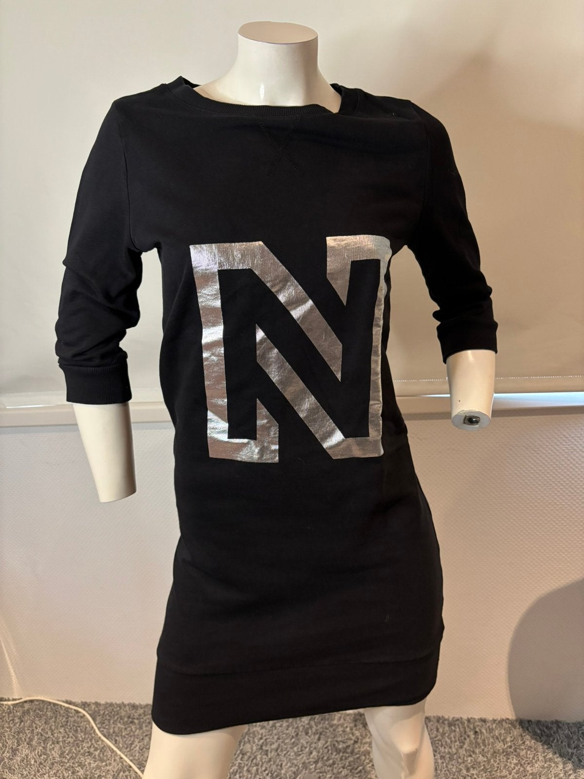 Nikkie sweater jurkje maat 32, ., Zwart, Ophalen of Verzenden, Zo goed als nieuw