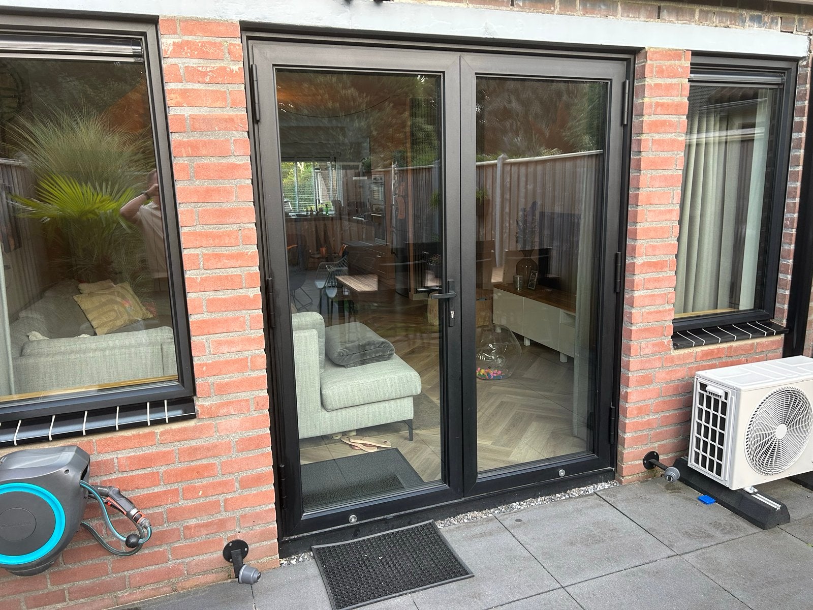 Dubbele tuindeuren met horren en vaste ramen, Ophalen, Metaal, 120 cm of meer, 215 cm of meer