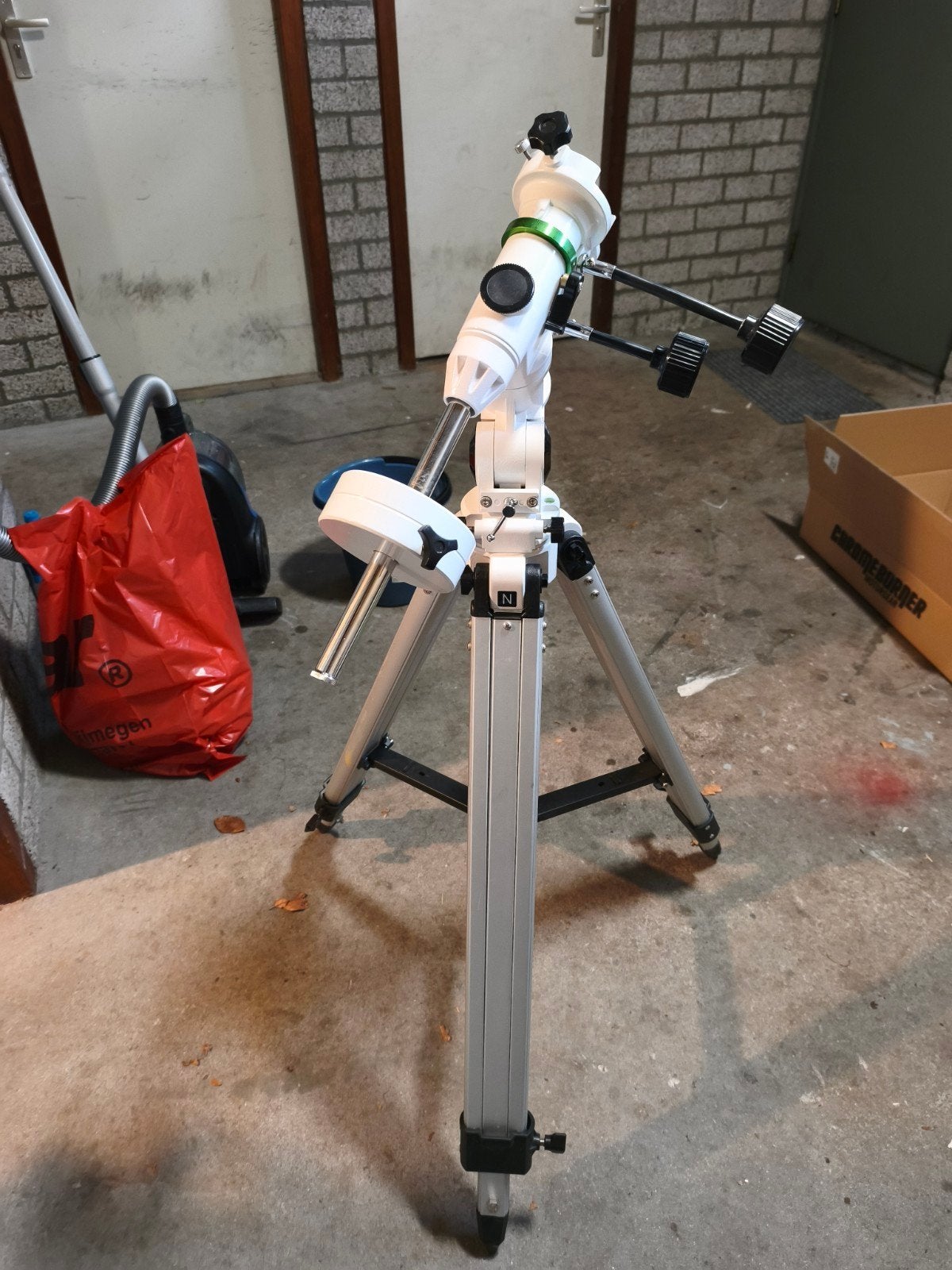 Skywatcher EQ-3-2 telescoopdriepoot, compleet, Ophalen, Gebruikt, Onderdelen of Toebehoren, Met statief