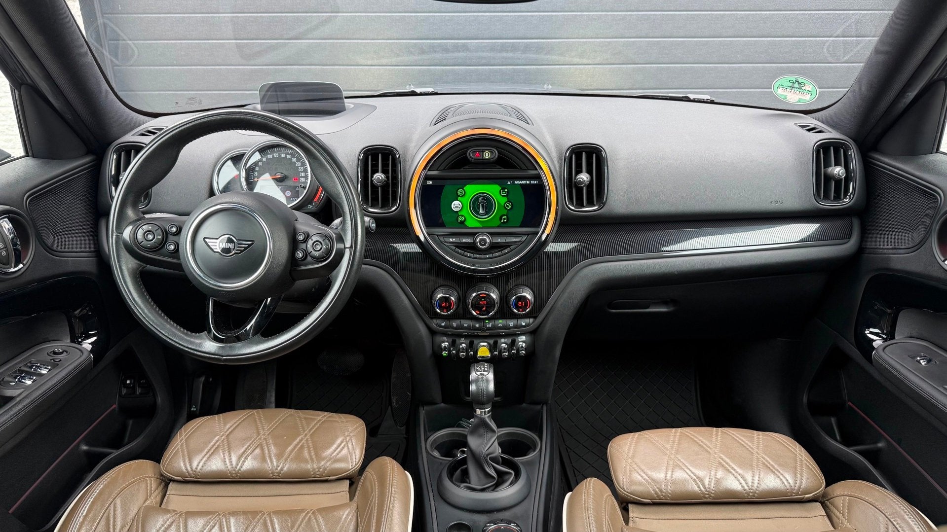 Mini Countryman 1.5 Cooper S E ALL4 Chili | BTW | Pano | HUD, Auto's, Automaat, Dealer onderhouden, Gebruikt, Leder