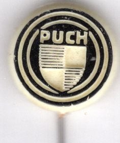 PUCH zwart op wit plastic bromfiets speldje ( G_086), Ophalen of Verzenden, Nieuw, Transport, Speldje of Pin
