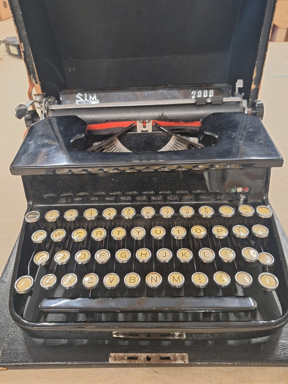Vintage typemachine S.I.M. 2000 WD29, Ophalen