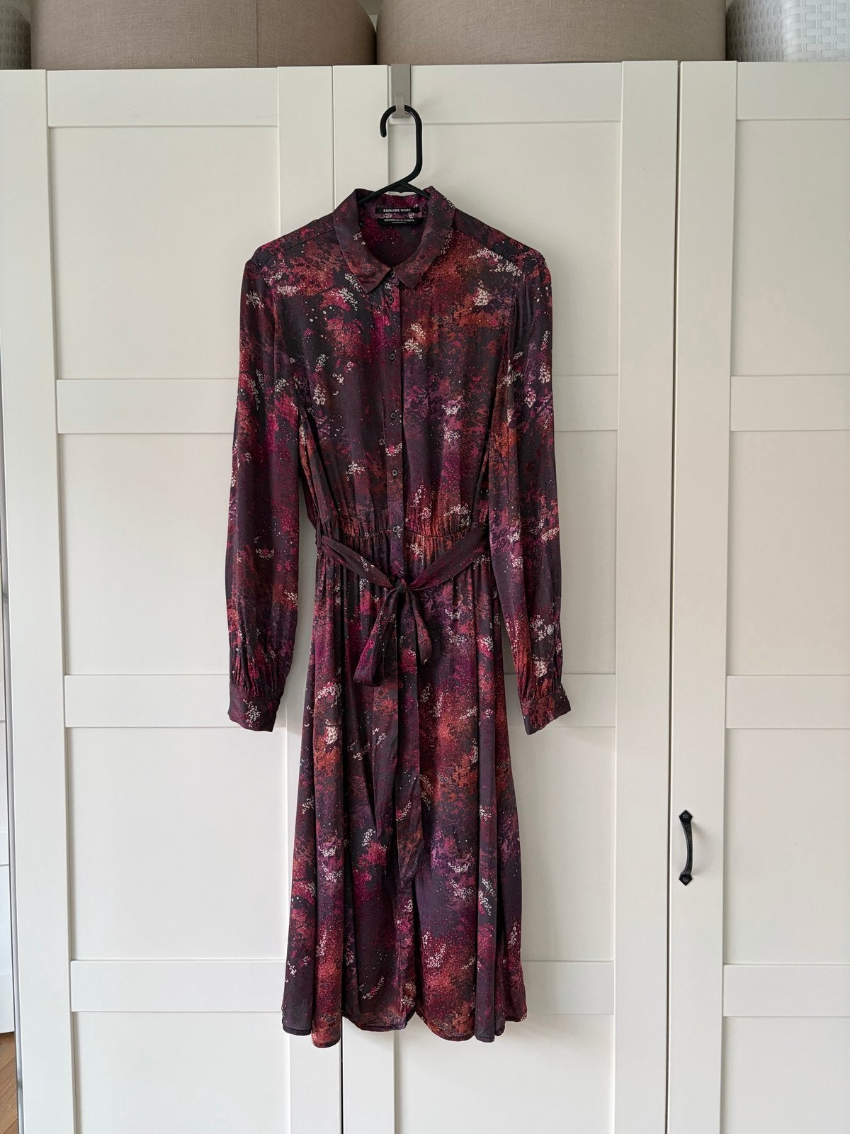 Prachtige burgundy jurk van Scotch & Soda in maat L, Ophalen of Verzenden, Maat 42/44 (L), Overige kleuren, Onder de knie