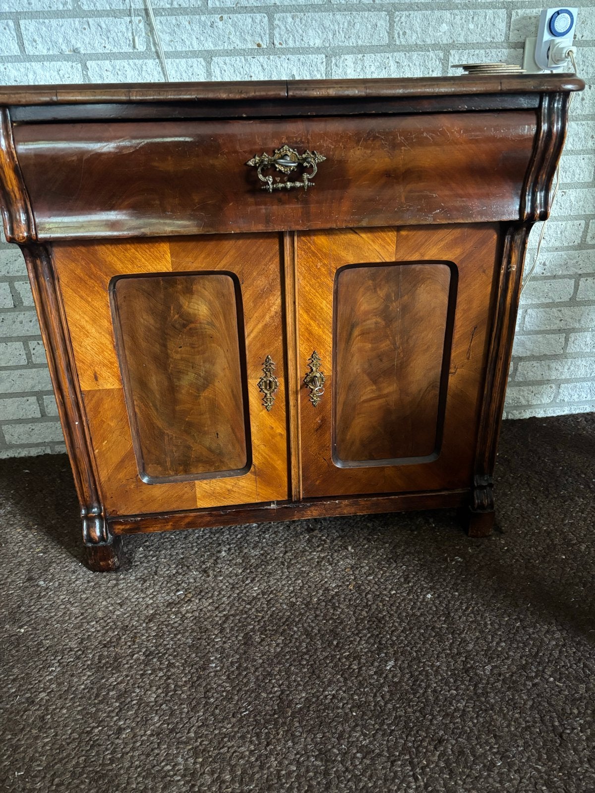 Antiek houten dressoir met lade en deuren, Ophalen of Verzenden, Gebruikt, 25 tot 50 cm