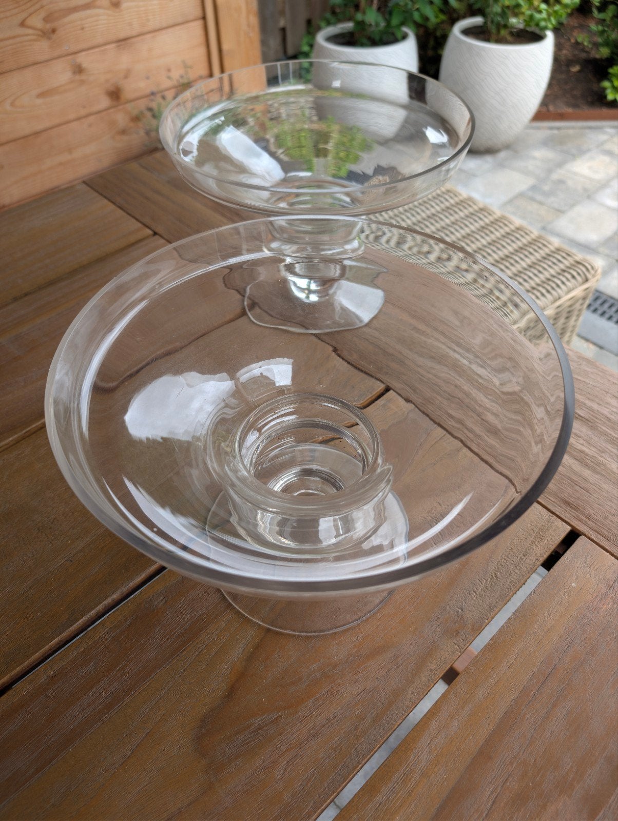 Set van 2 glazen schalen op voet, Antiek en Kunst, Ophalen