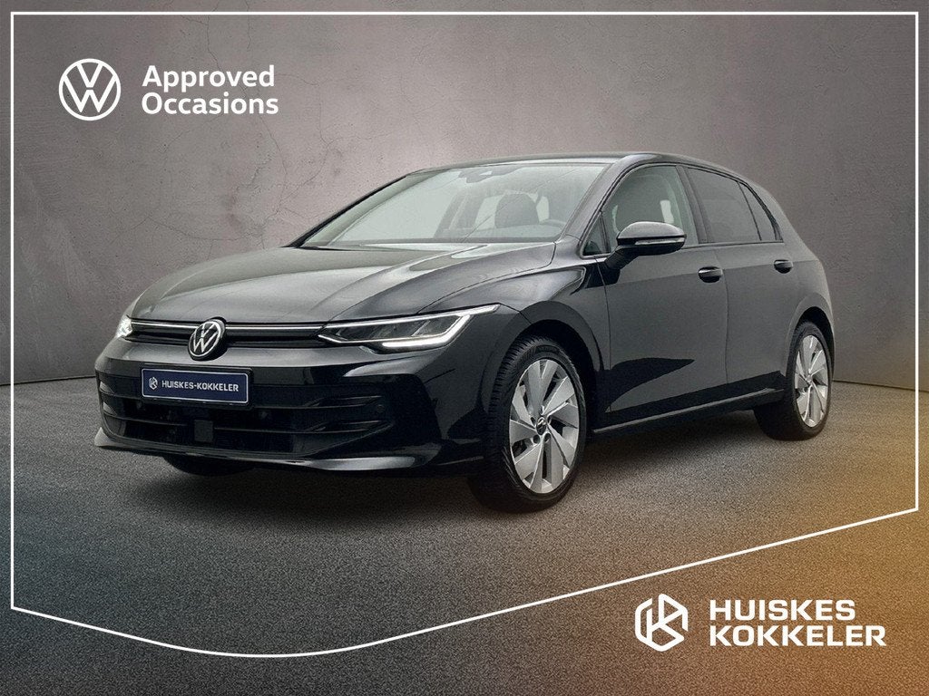 Volkswagen Golf Life Edition 1.5 TSI 115pk Adaptive cruise c, Voorwielaandrijving, Stof, 4 cilinders, Zwart