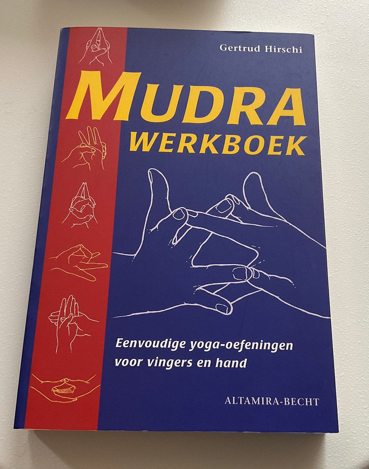 Mudra werkboek Gertrud Hirsch, Boeken, Ophalen of Verzenden, Zo goed als nieuw, Spiritualiteit algemeen, Achtergrond en Informatie