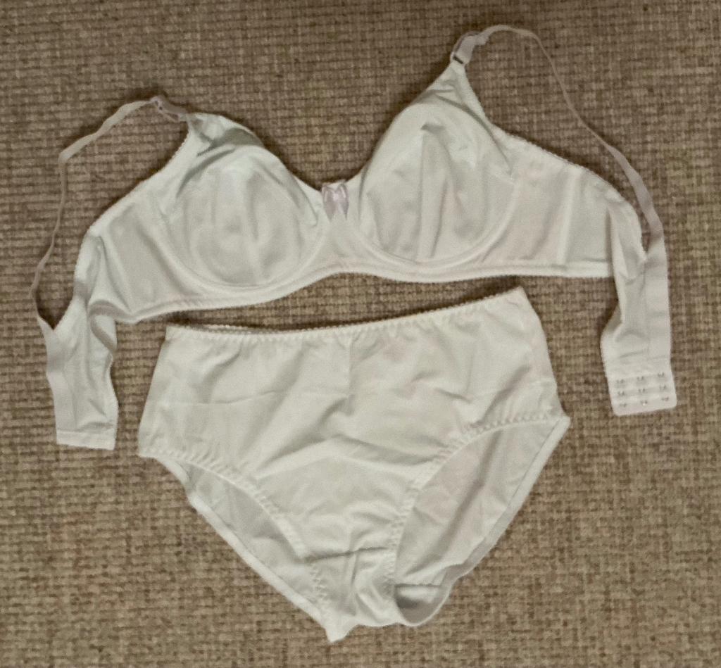 Beugel BH 95D + slip gay / hetero, Kleding | Dames, Ondergoed en Lingerie, Ophalen of Verzenden, Wit, BH