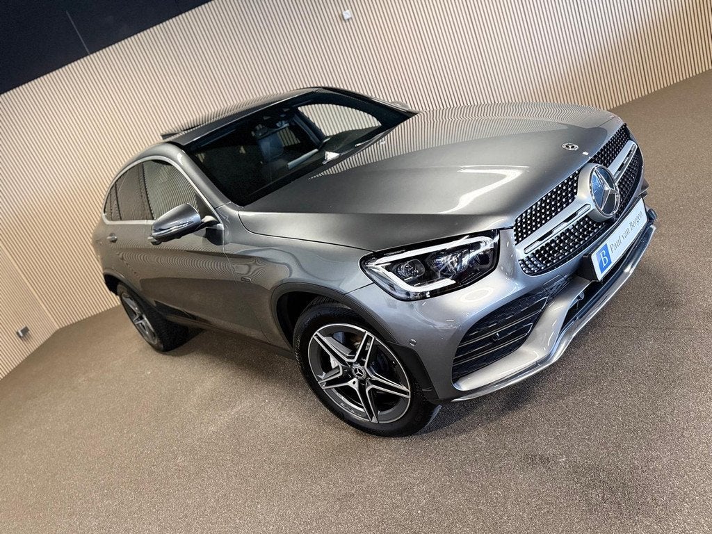 Mercedes-Benz GLC Coupé 300e 4 Matic AMG STYLING-SCHUIFDAK-, Auto's, Mercedes-Benz, Gebruikt, 120 €/maand, Origineel Nederlands