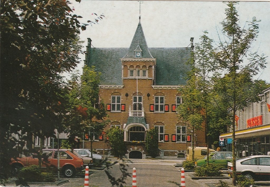 VEENDAM Gemeentehuis met Auto's Citroën 2 CV enz, Verzenden, 1980 tot heden, Gelopen, Groningen