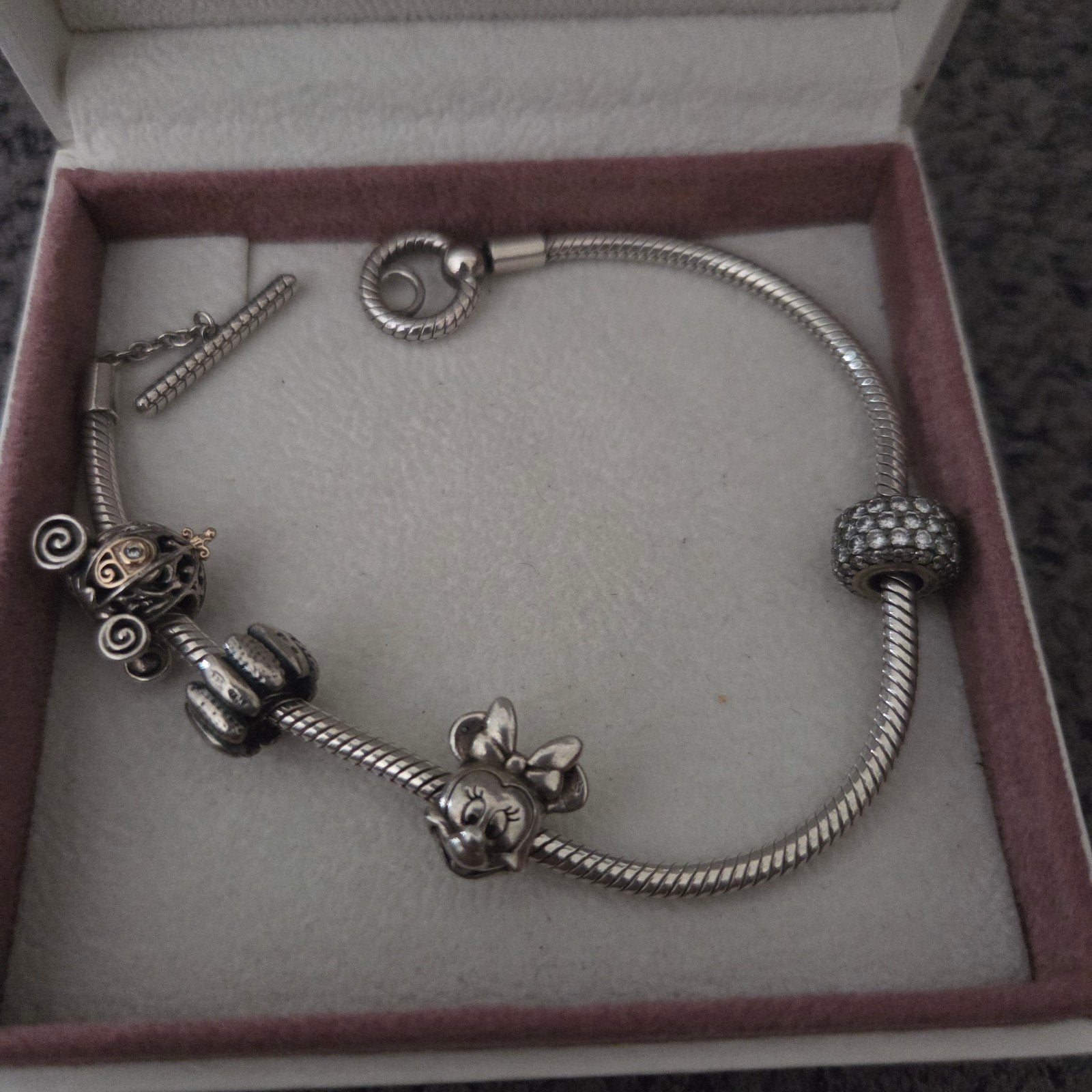 Pandora armband met originele bedels, Pandora, Ophalen of Verzenden, Zo goed als nieuw, 4 bedels of meer