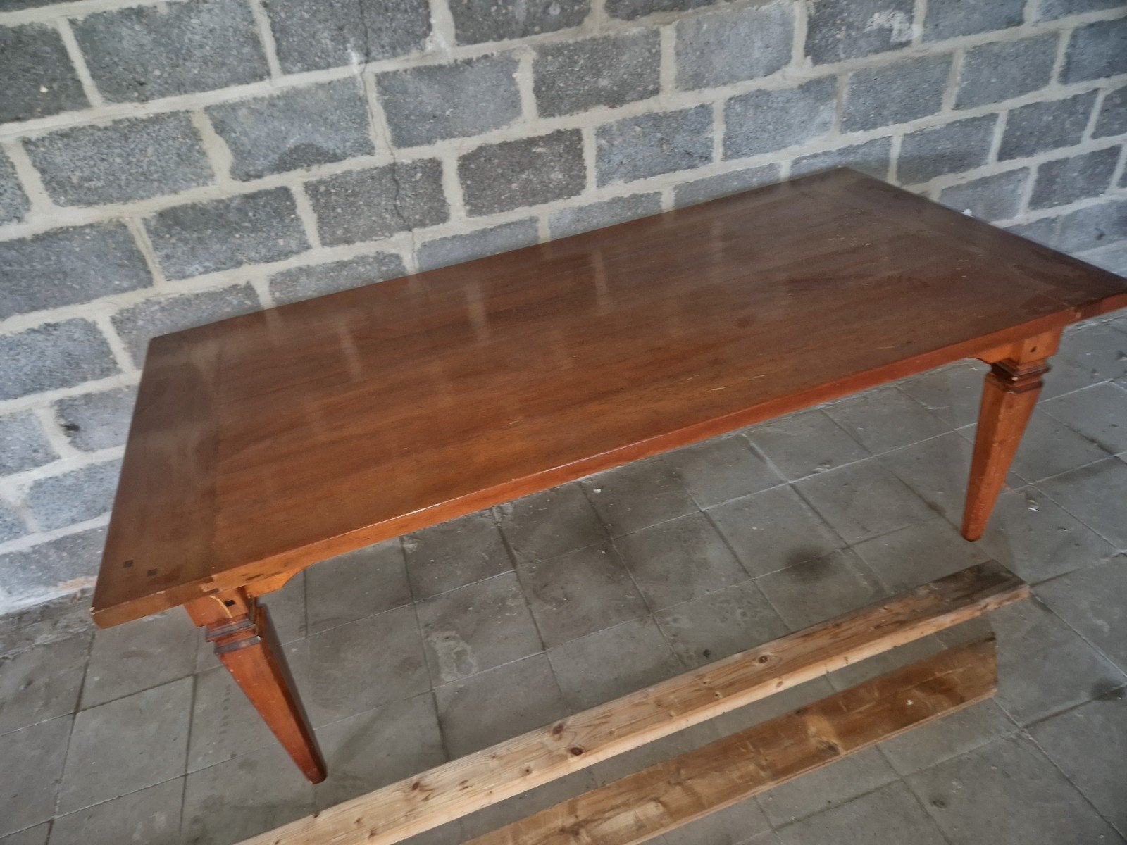 Franse kloostertafel, Ophalen