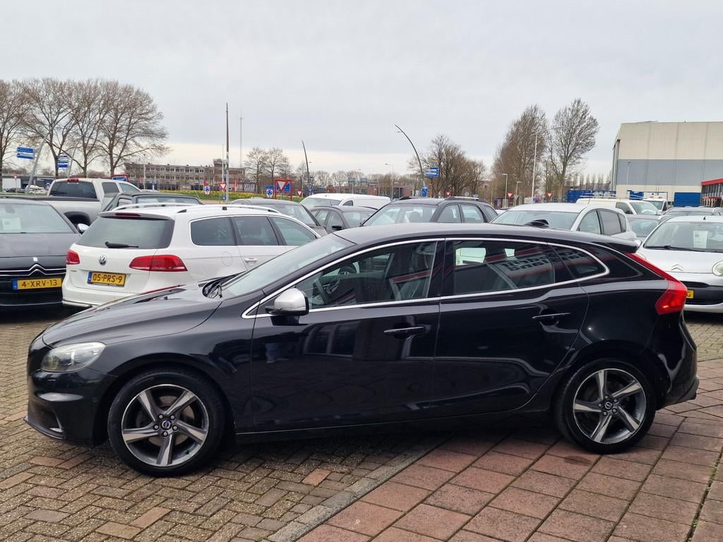 Volvo V40 1.6 T3 R-Design - Pano - Leer - Pdc - Navi -, Auto's, Volvo, Voorwielaandrijving, Gebruikt, Zwart, 4 cilinders