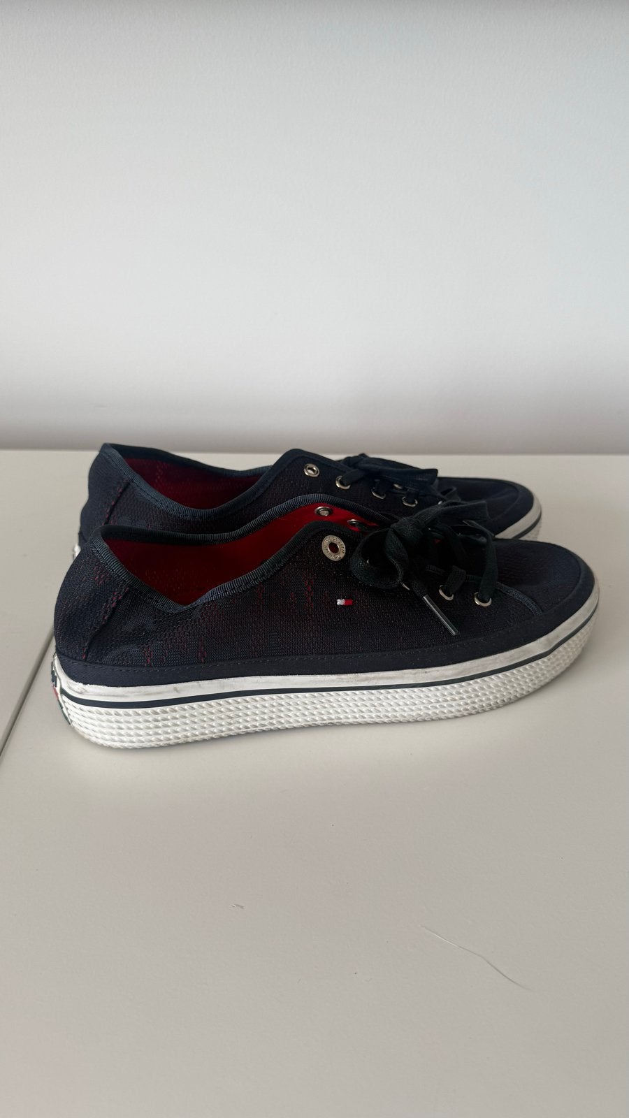 Tommy Hilfiger sneakers dames maat 41, Ophalen of Verzenden, Zo goed als nieuw, Sneakers of Gympen