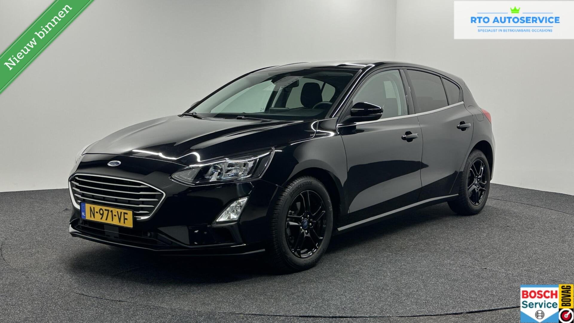 Ford Focus 1.0 EcoBoost Hybrid Trend Edition Business CAMERA, Auto's, Stof, Gebruikt, Met garantie (alle), Zwart