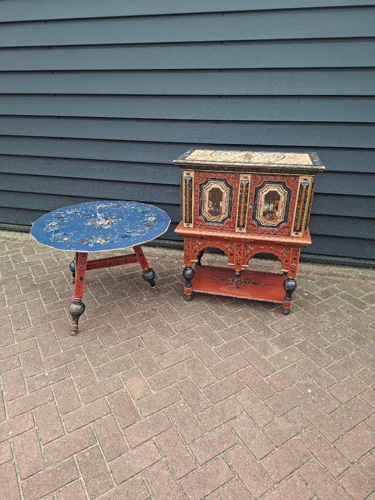 Hindeloper schrijnkastje en tafel, vintage 19e eeuw., Ophalen