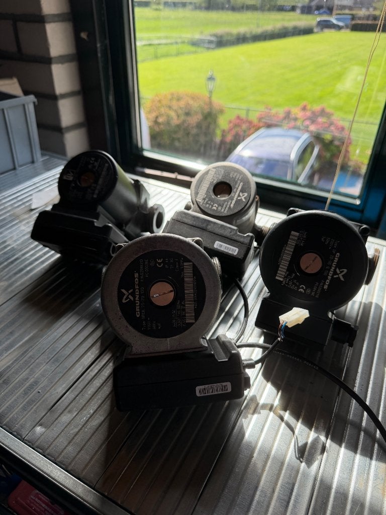 Grundfos CV circulatiepompen, diverse types, 130 mm, Doe-het-zelf en Verbouw, Verwarming en Radiatoren, Gebruikt, Minder dan 30 cm