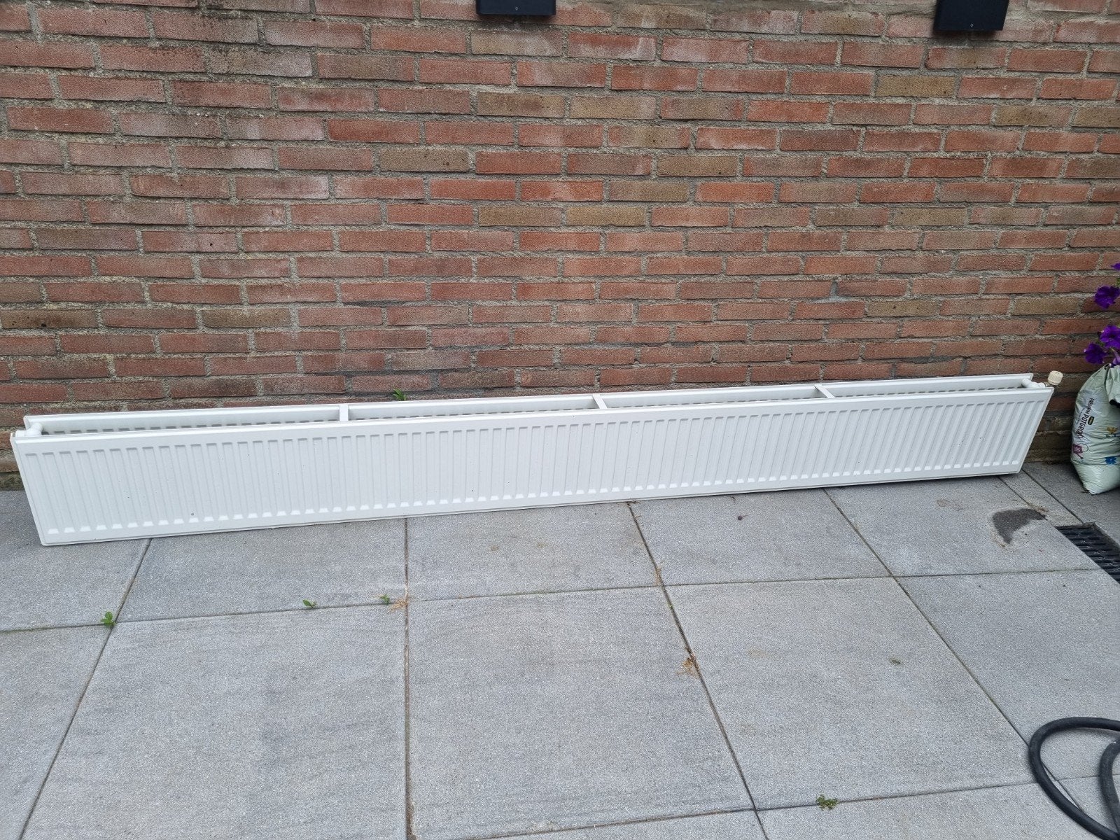 Lange radiator, wit, gebruikt, Doe-het-zelf en Verbouw, Verwarming en Radiatoren, Gebruikt, Radiator, 30 tot 80 cm, 150 cm of meer