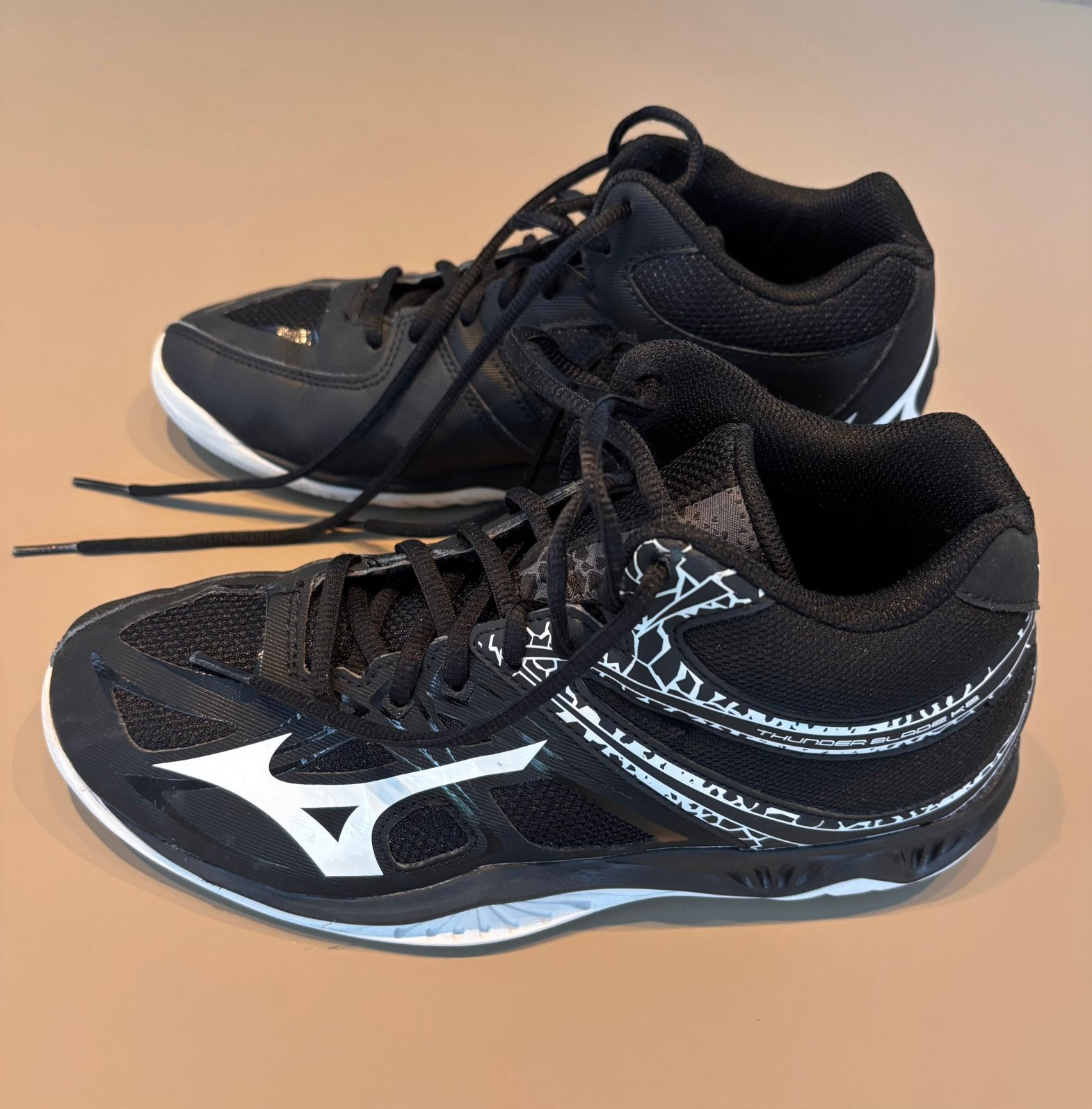 Mizuno thunderblade kb indoor maat 39 zwart, Sport en Fitness, Ophalen of Verzenden, Zo goed als nieuw, Schoenen