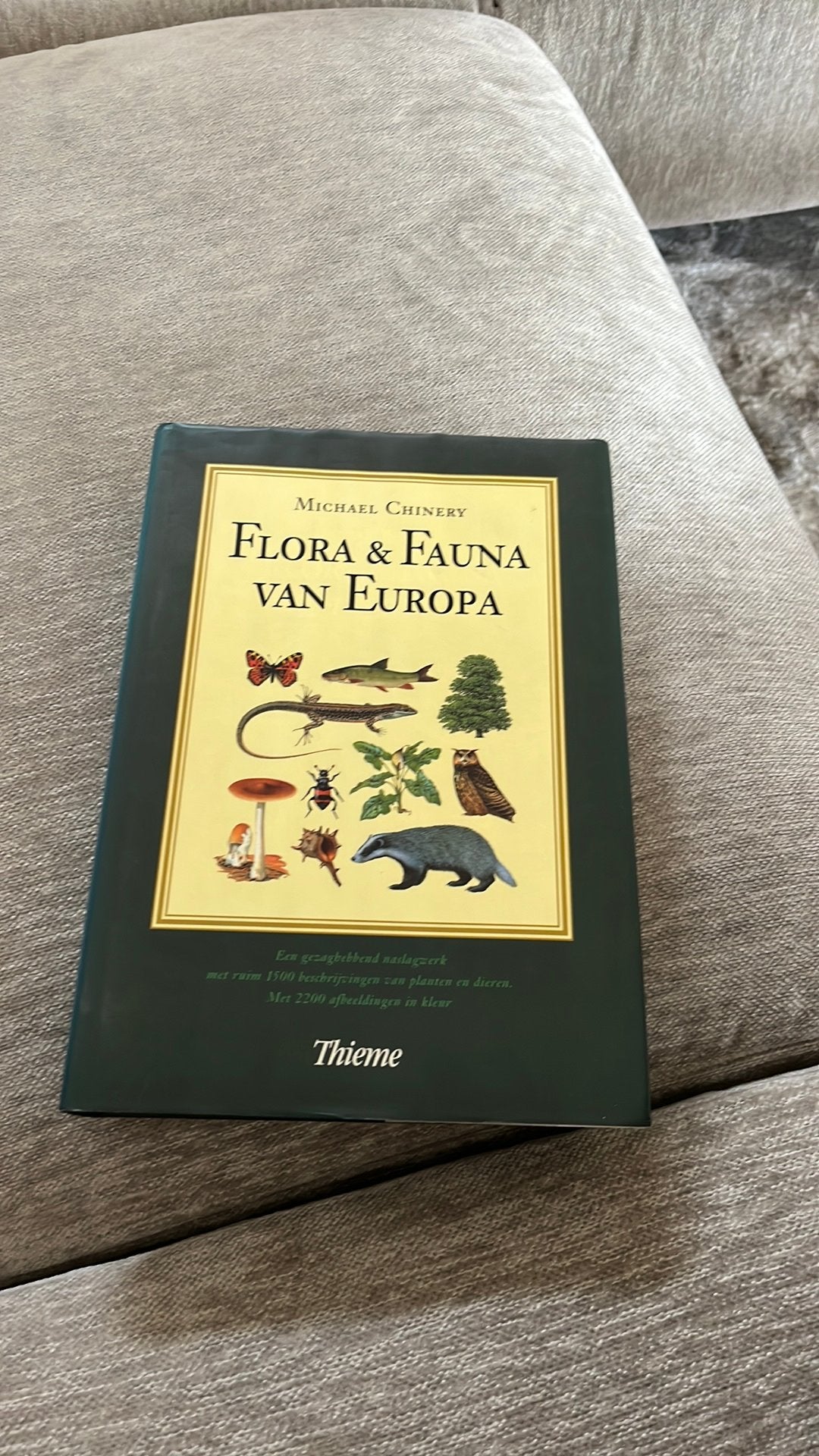 Michael Chinery - Flora & fauna van Europa, Ophalen of Verzenden, Natuur algemeen, Michael Chinery, Gelezen