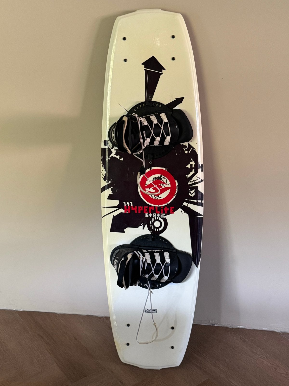 Hyperlite Static 141 Wakeboard met Unite bindingen, Watersport en Boten, Wakeboarden, Zo goed als nieuw, Board en Schoenen, Ophalen